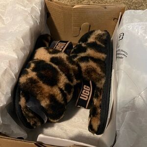 Ugg t fluff yeah slide panther print in excellent condition 11c